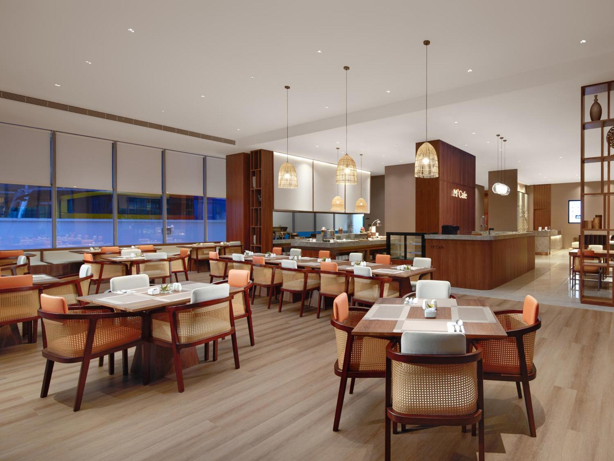 Model J Hotel Jakarta Soekarno - Hatta Airport Tangerang Exterior photo