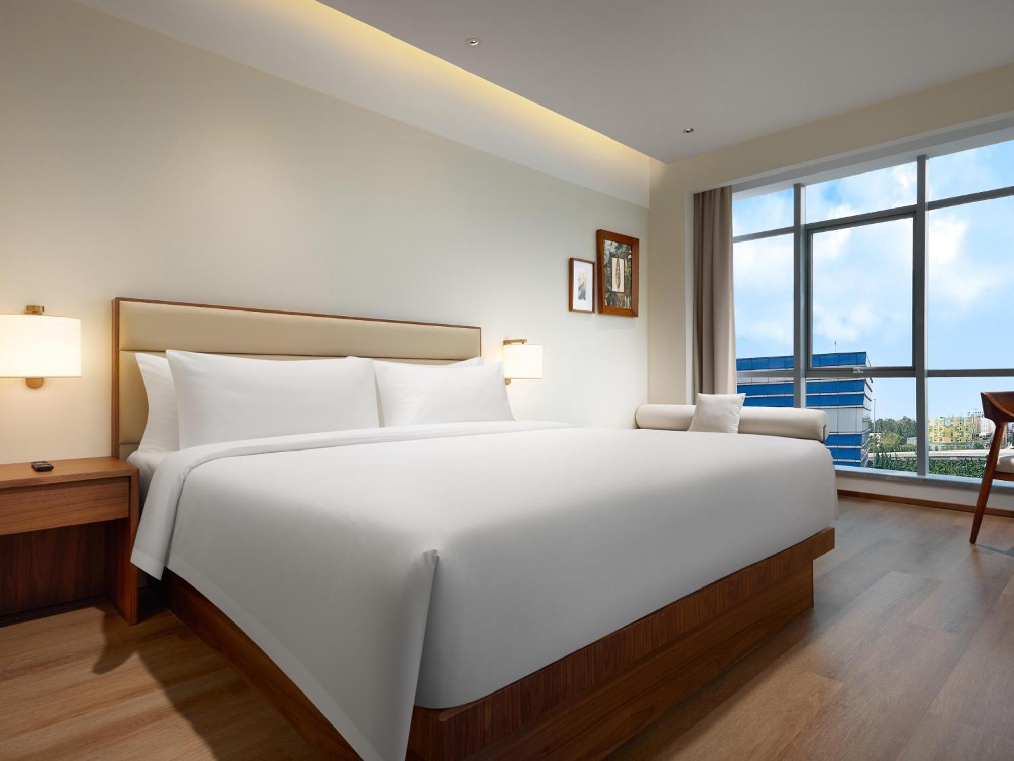 Model J Hotel Jakarta Soekarno - Hatta Airport Tangerang Exterior photo