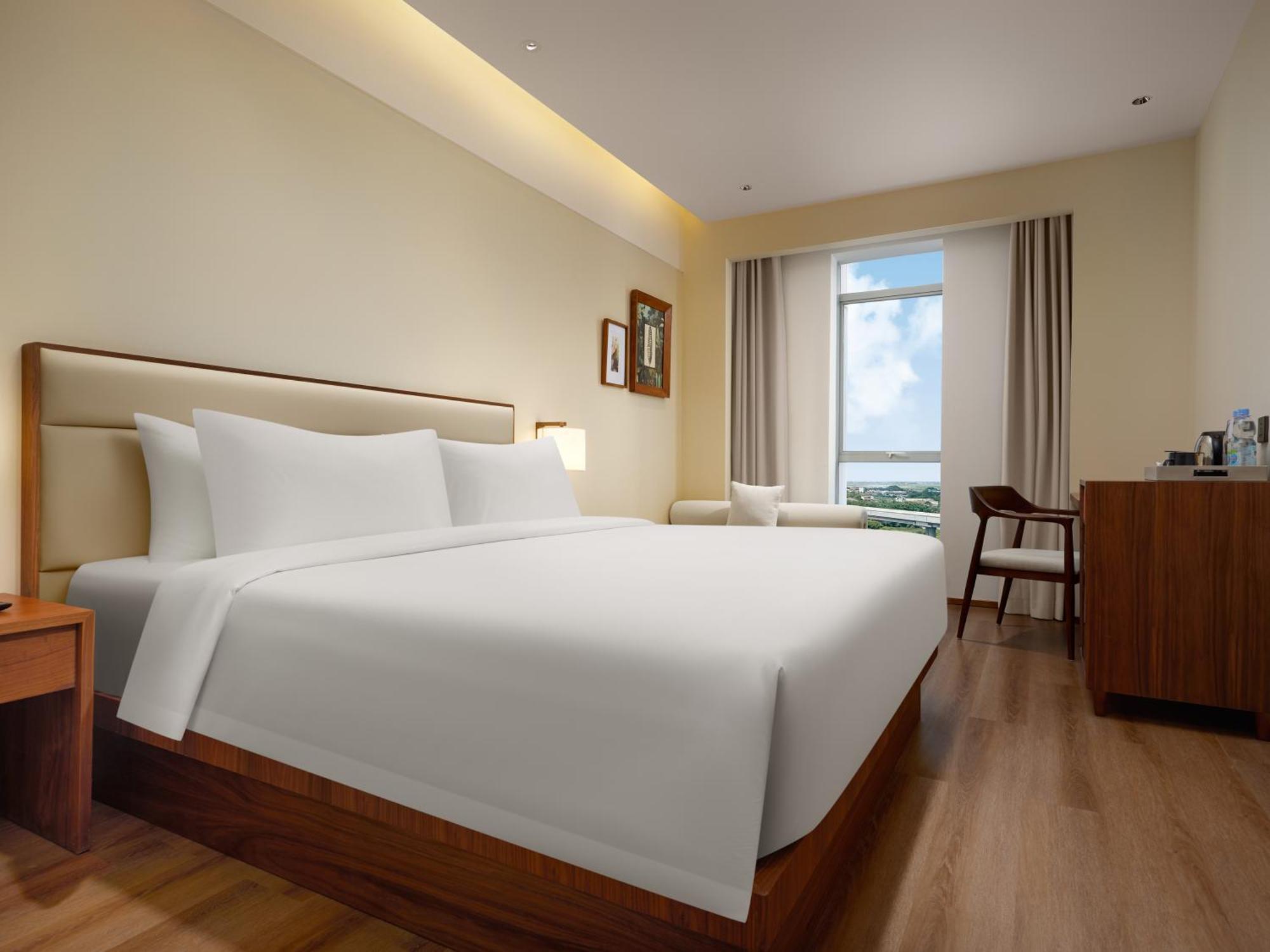 Model J Hotel Jakarta Soekarno - Hatta Airport Tangerang Exterior photo